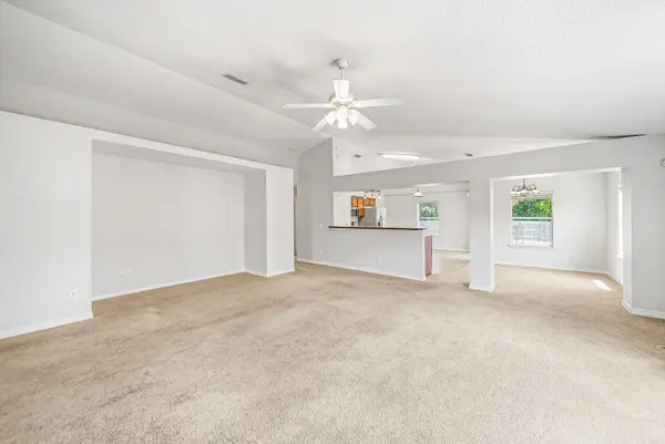 2020 Reserve Blvd, Gulf Breeze, FL 32563