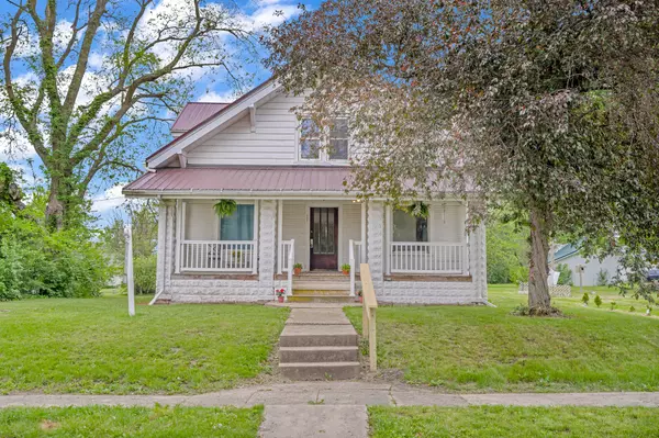 Lowden, IA 52255-9598,107 Hall Ave