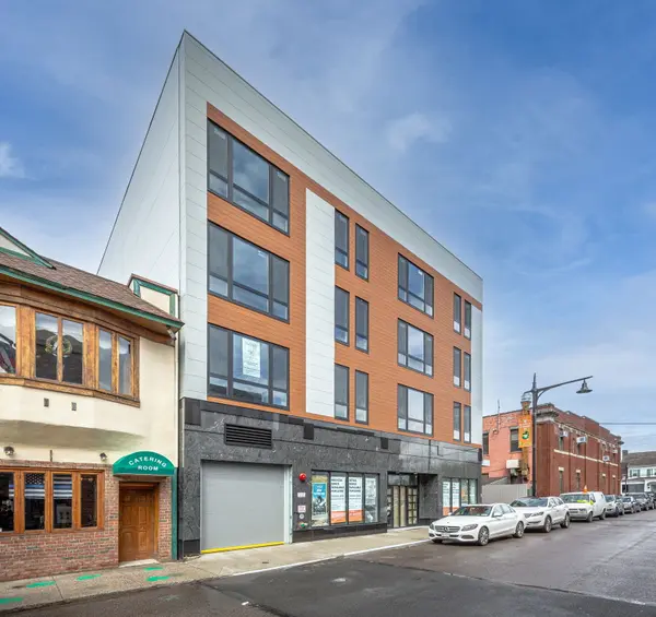 214-33 41st Ave, Bayside, NY 11361