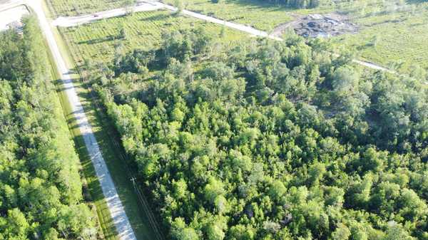 472733 Middle Rd, Hilliard, FL 32046-6267