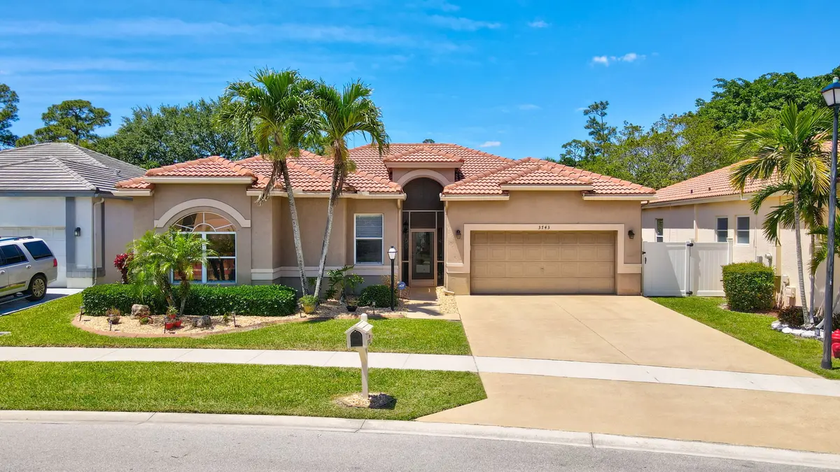 3743 Spring Crest Ct, Lake Worth Beach, FL 33467-2458