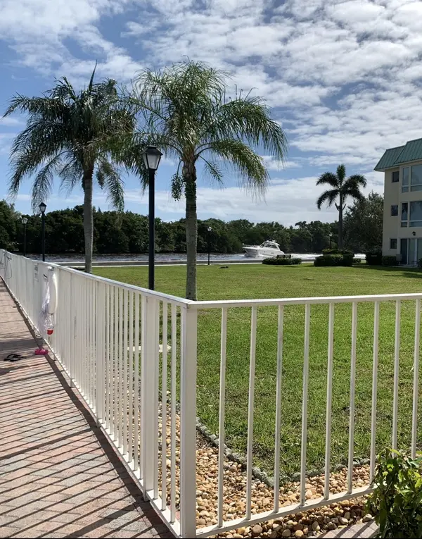 3 Colonial Club Dr #100, Boynton Beach, FL 33435-8309