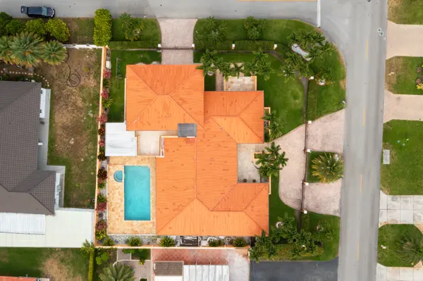 9901 NW 130th St, Hialeah, FL 33018-1661