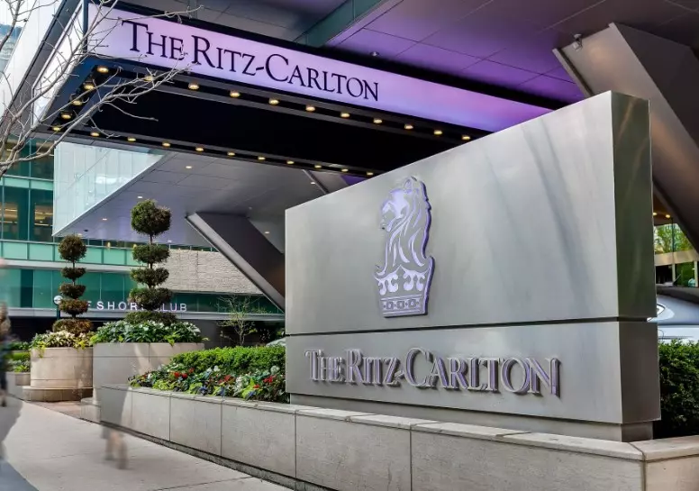 Toronto, ON M5V 0A1,183 Wellington St W