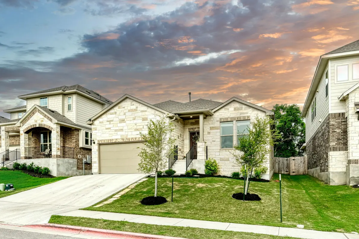 212 Castlefields St, Hutto, TX 78634-2418