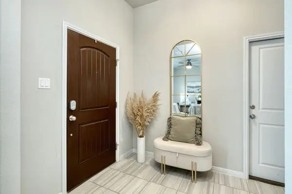 212 Castlefields St, Hutto, TX 78634-2418