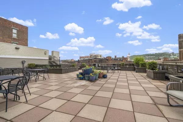 30 E Central Pkwy #1101, Cincinnati, OH 45202-1115