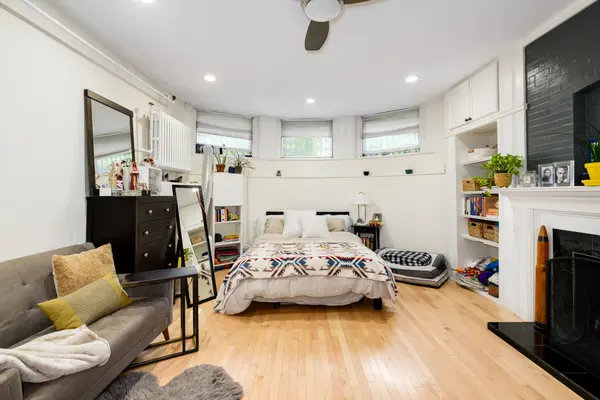 257 Marlborough St #1, Boston, MA 02116-1744