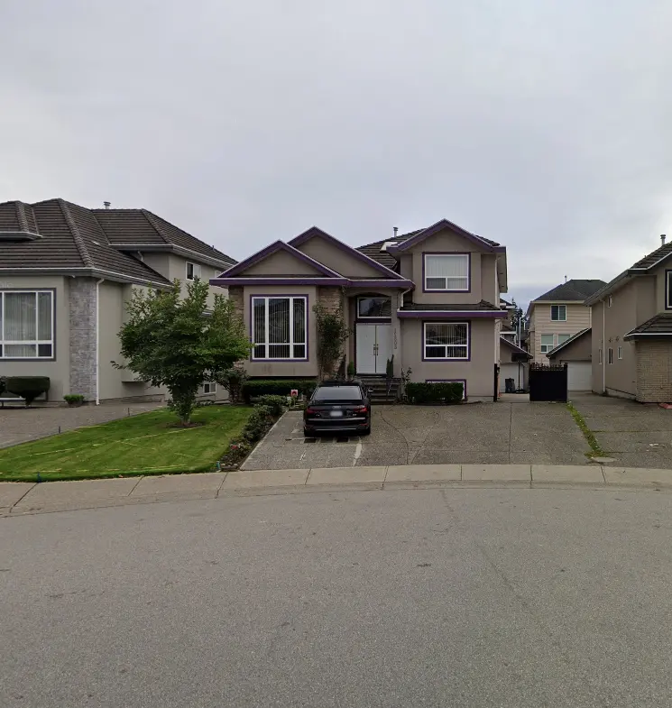 12608 67A Ave, Surrey, BC V3W 1G3