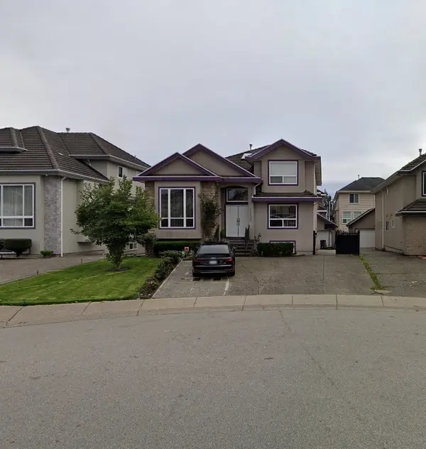 12608 67A Ave, Surrey, BC V3W 1G3