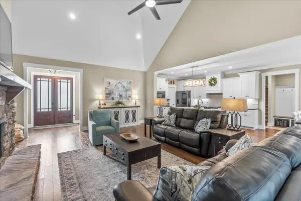826 Equestrian Dr, Soddy-daisy, TN 37379-1704