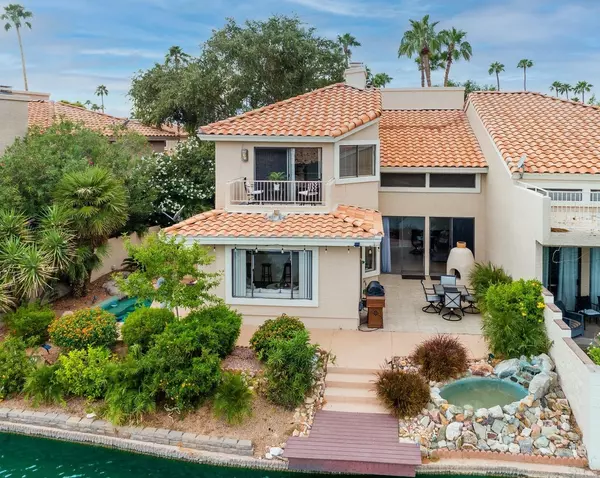 517 S Marina Dr, Gilbert, AZ 85233-6609