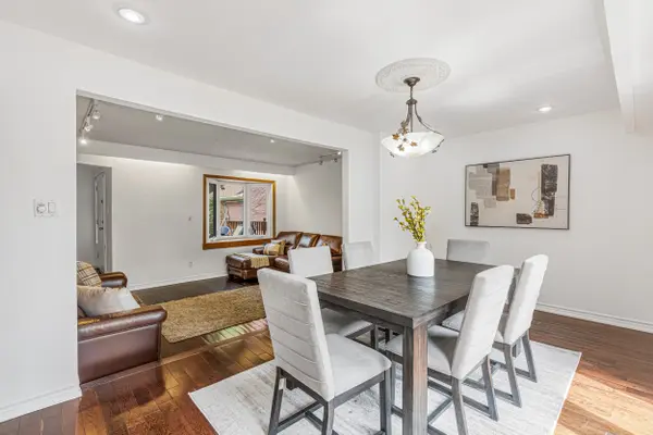 152 McMorran Cres, Vaughan, ON L4J 2Y2