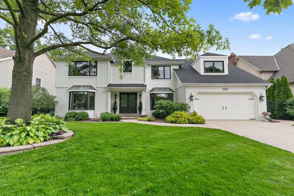 727 Spindletree Ave, Naperville, IL 60565-2882