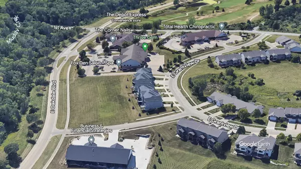 Coralville, IA 52241-3351,2223 E Grant View Dr