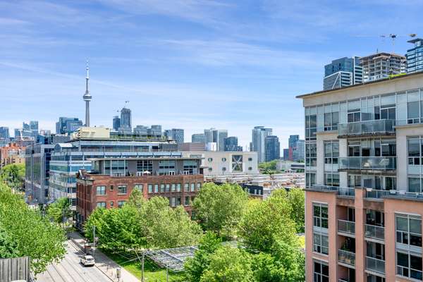 1000 King St W, Toronto, ON M6K 3N1