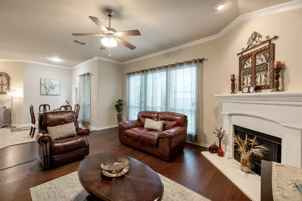 Hickory Creek, TX 75065-0349,206 Derby Ln