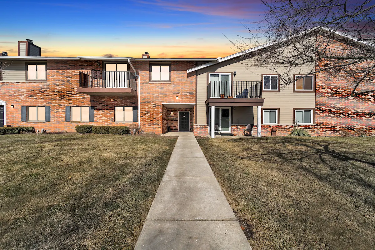 N84W15979 Menomonee Ave #204, Menomonee Falls, WI 53051-3061