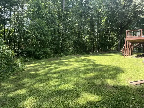 615 Maplelake Dr, Acworth, GA 30101-4768