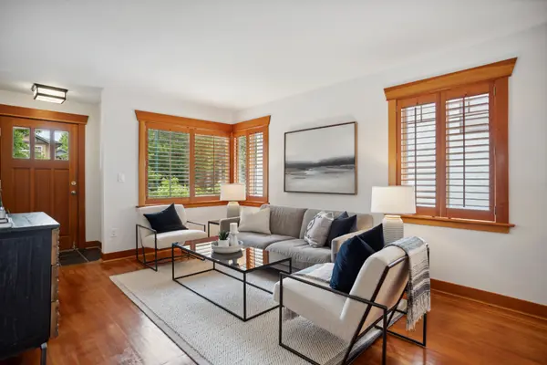 5163 Ross St, Vancouver, BC V5W 3K8