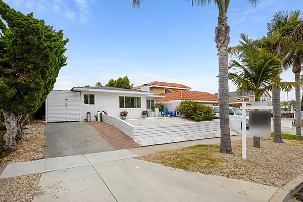 Capistrano Beach, CA 92624-1381,34596 Via Catalina