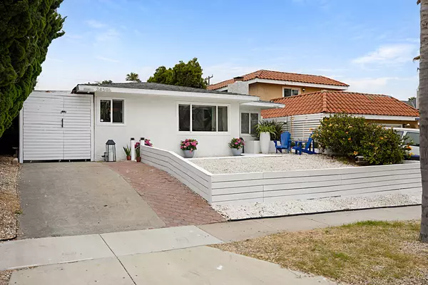 Capistrano Beach, CA 92624-1381,34596 Via Catalina