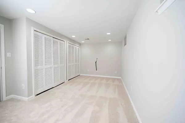 2705 Brier Pond Cir, Woodbridge, VA 22191-5137