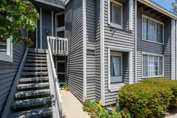 25279 Pine Creek Ln, Wilmington, CA 90744-1819