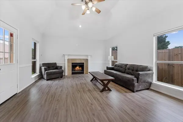23010 Eastgate Village Dr, Spring, TX 77373-8131
