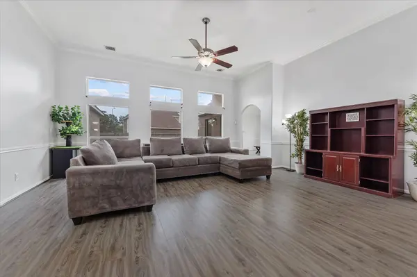 23010 Eastgate Village Dr, Spring, TX 77373-8131