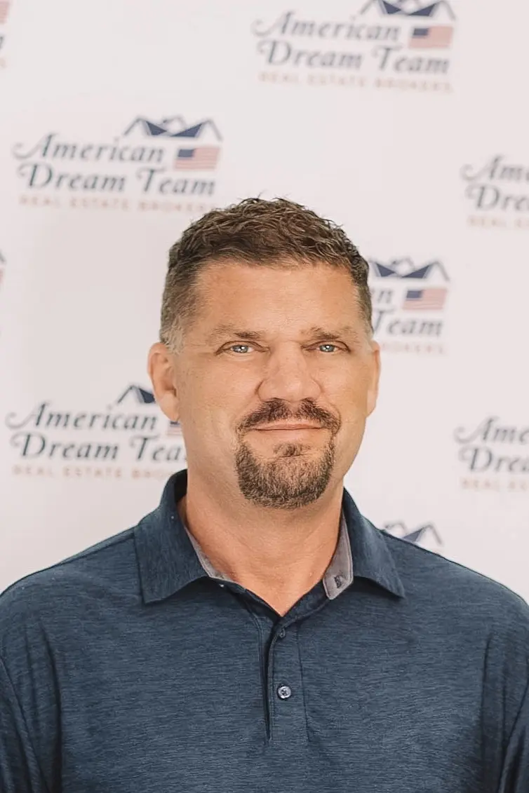 260/255/8111 Mick McMaken your 5 star Realtor