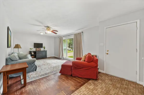 2703 Rockwood Ln, Denton, TX 76209-1337