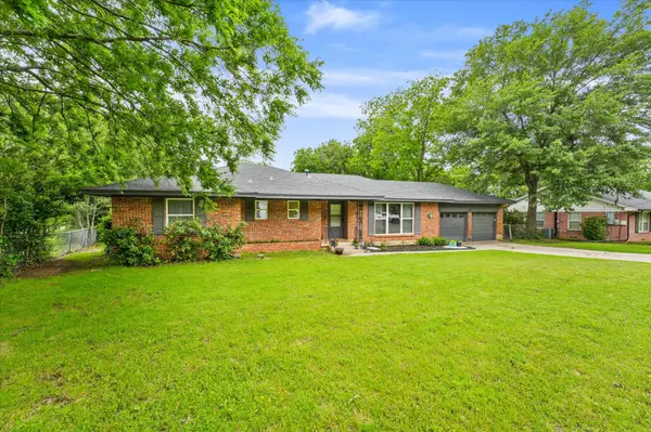 2703 Rockwood Ln, Denton, TX 76209-1337