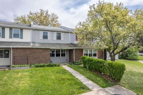 229 Daffodil Ct, Quakertown, PA 18951