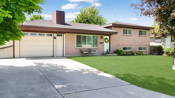 2138 E Villaire Ave, Salt Lake City, UT 84121-4925