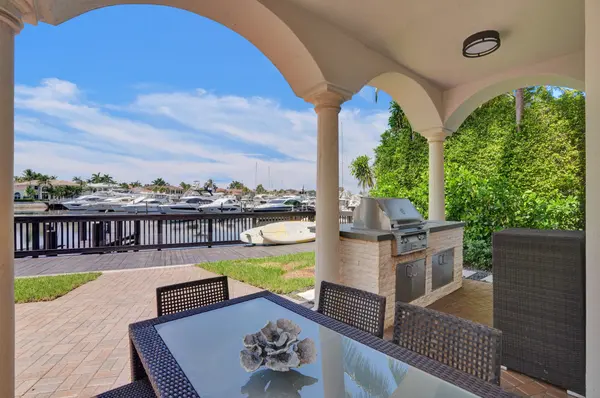 1426 Commodore Way, Hollywood, FL 33019