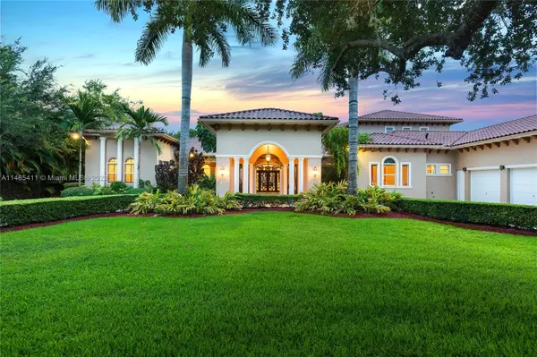 Pinecrest, FL 33156-3125,7480 SW 100th St