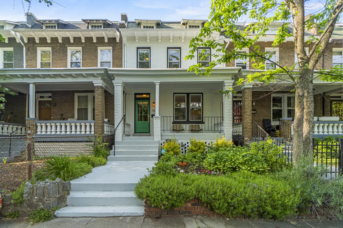 1722 Bay St SE, Washington, DC 20003-1646