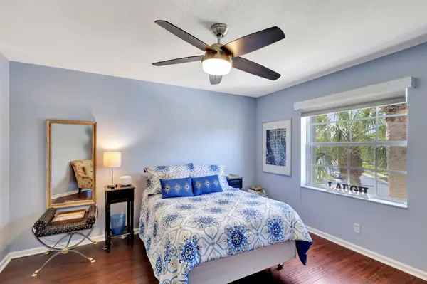 120 Jones Creek Dr, Jupiter, FL 33458-7700