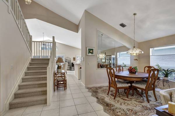 106 Jones Creek Dr Jupiter, FL 33458-7700