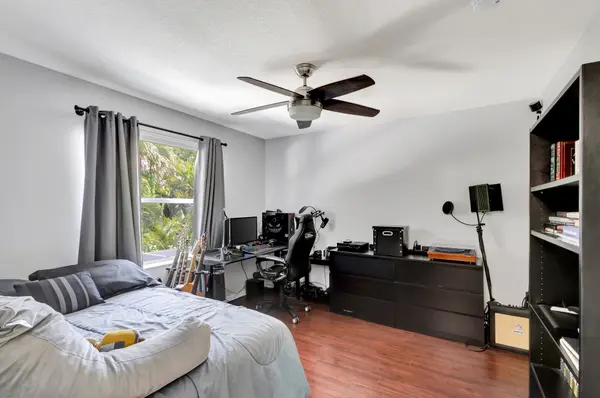 120 Jones Creek Dr, Jupiter, FL 33458-7700