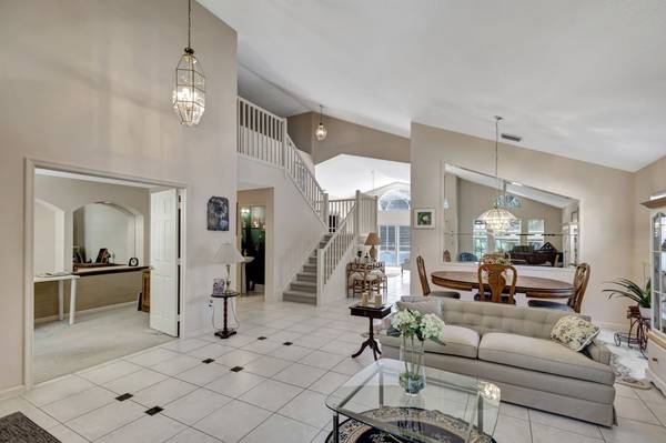 106 Jones Creek Dr Jupiter, FL 33458-7700