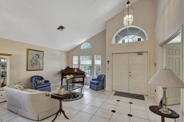 106 Jones Creek Dr Jupiter, FL 33458-7700
