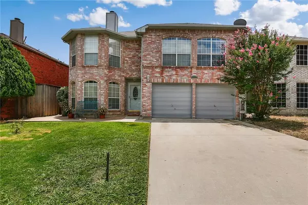 1380 Honeysuckle Ln, Lewisville, TX 75077-2133