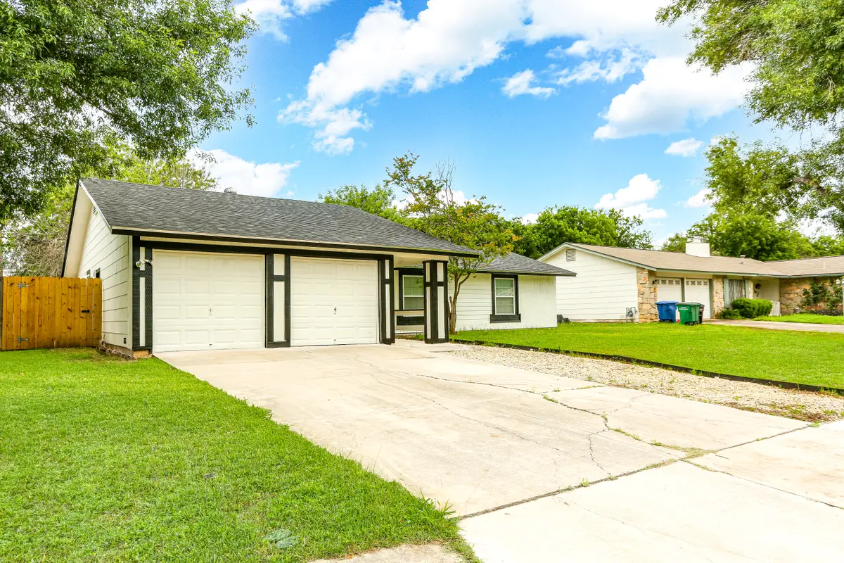 6623 Spring Haven Dr, San Antonio, TX 78249-2718