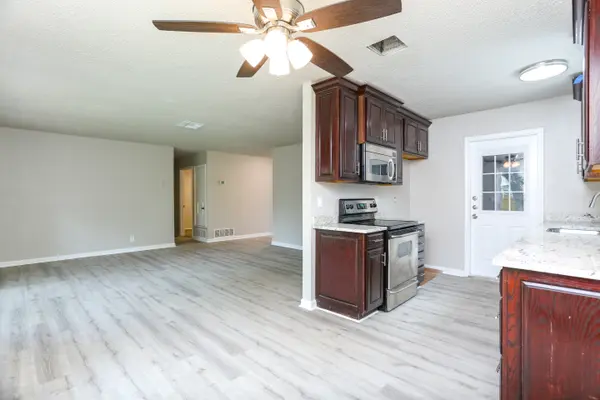 6623 Spring Haven Dr, San Antonio, TX 78249-2718