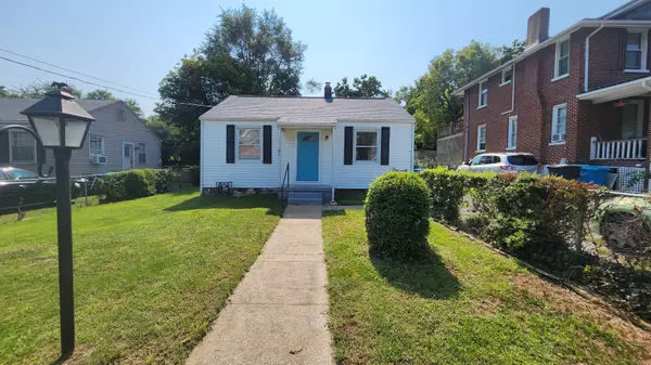 2512 Winthrop Ave SW, Roanoke, VA 24015-3135