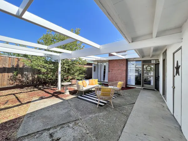 3074 McKinley Dr, Santa Clara, CA 95051-6813