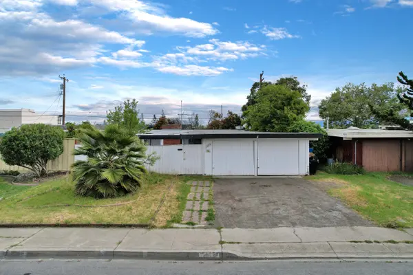3074 McKinley Dr, Santa Clara, CA 95051-6813