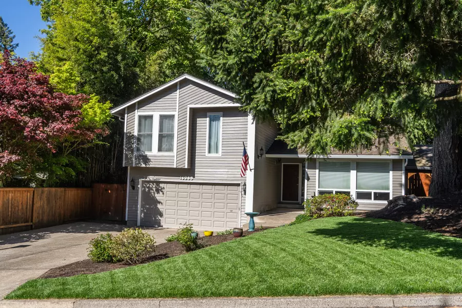 16365 SW Greenland Dr, Tigard, OR 97224-4548